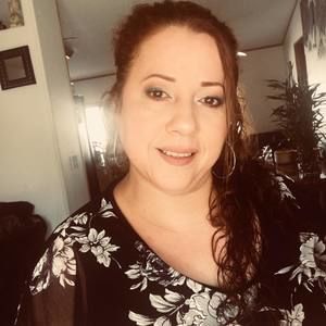 Meet your Posher, Magdalena